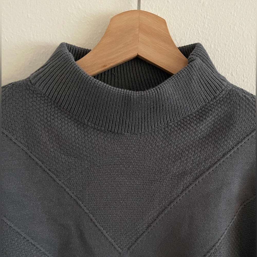 Lune Active Sweatshirt - size small - NWOT